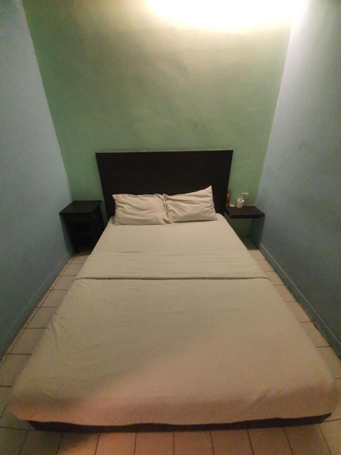 SPOT ON 89698 Budget Inn Hotel Kuala Lumpur Exterior foto